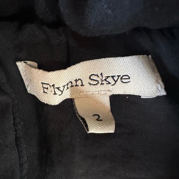 flynn skye embroidered full zip puffer vest Size 2 - Picture 6 of 7